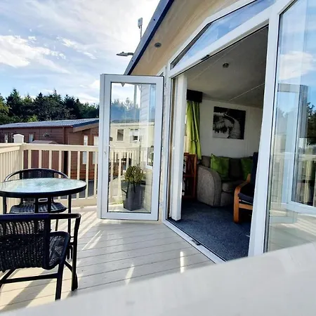 Apple Tree Lodge Hot Tub 3 Bedroom 2 Bars Morpeth Exterior photo