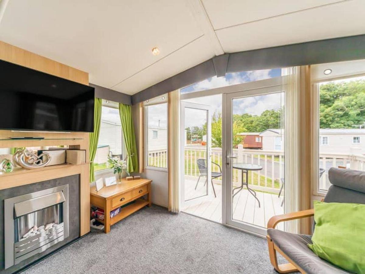 Holiday home Apple Tree Hot Tub 3 Bedroom 2 Bars *
