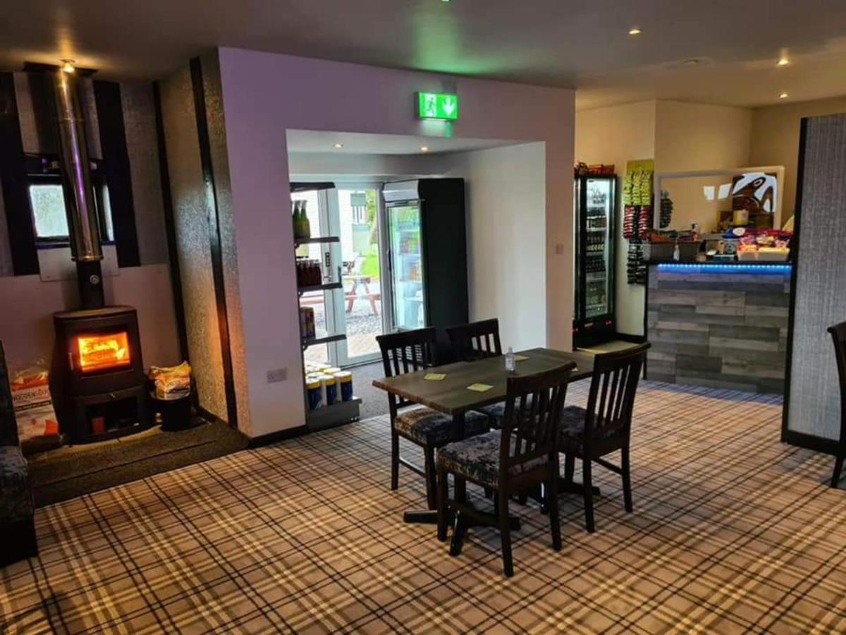 Apple Tree Hot Tub 3 Bedroom 2 Bars Holiday home Morpeth